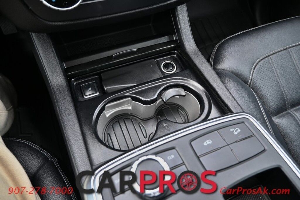 2016 Mercedes-Benz GL 450 Premium Package - All Wheel Drive - Front / Rear Heated Leather Seats - Panoramic Sunroof - Harman/Kardon Speakers - 3rd Row Seating - Tow Package - Bi-Xenon Headlights - Blind Spot Assist Anchorage AK