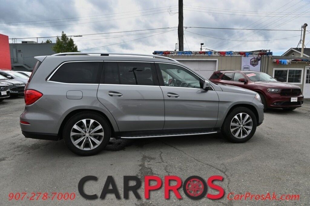 2016 Mercedes-Benz GL 450 Premium Package - All Wheel Drive - Front / Rear Heated Leather Seats - Panoramic Sunroof - Harman/Kardon Speakers - 3rd Row Seating - Tow Package - Bi-Xenon Headlights - Blind Spot Assist Anchorage AK
