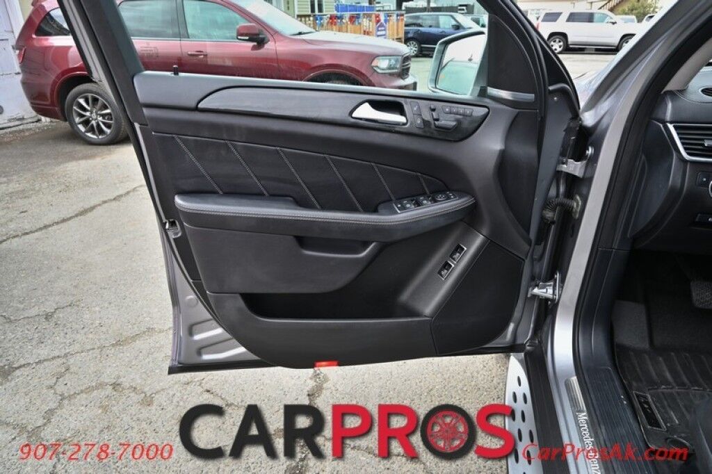 2016 Mercedes-Benz GL 450 Premium Package - All Wheel Drive - Front / Rear Heated Leather Seats - Panoramic Sunroof - Harman/Kardon Speakers - 3rd Row Seating - Tow Package - Bi-Xenon Headlights - Blind Spot Assist Anchorage AK