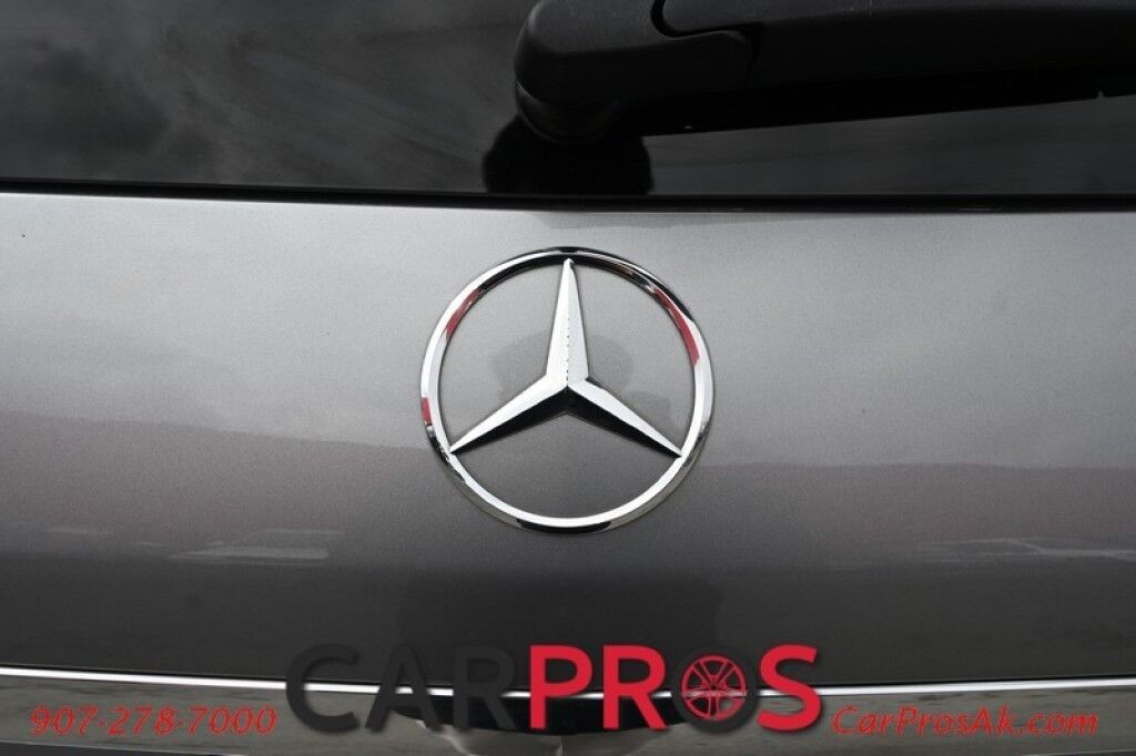 2016 Mercedes-Benz GL 450 Premium Package - All Wheel Drive - Front / Rear Heated Leather Seats - Panoramic Sunroof - Harman/Kardon Speakers - 3rd Row Seating - Tow Package - Bi-Xenon Headlights - Blind Spot Assist Anchorage AK