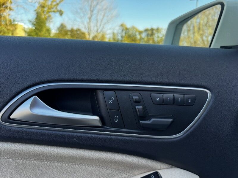 2016 Mercedes-Benz GLA250 4Matic Willow Grove PA