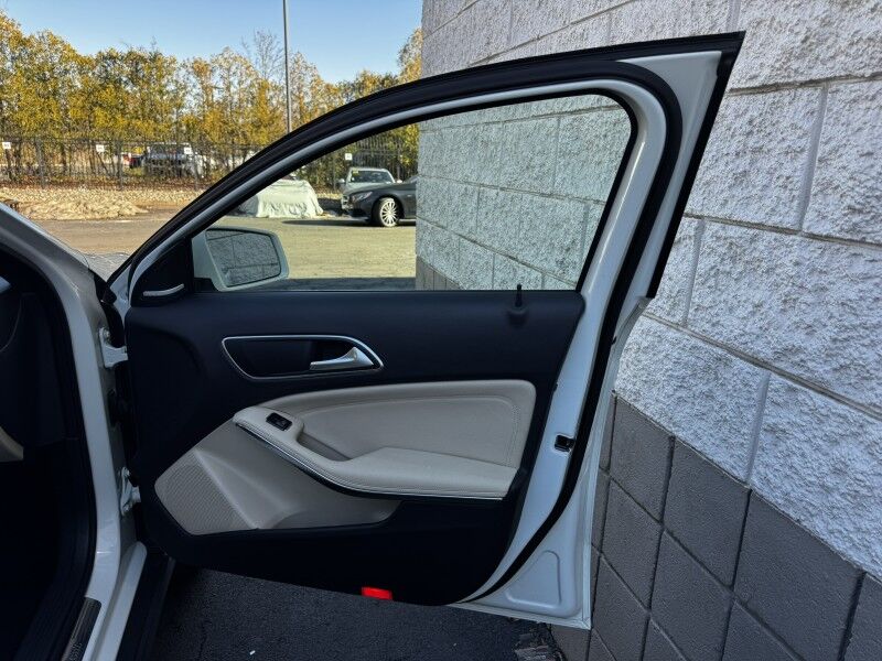 2016 Mercedes-Benz GLA250 4Matic Willow Grove PA