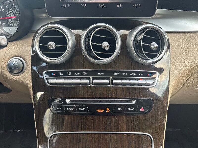 2016 Mercedes-Benz GLC 300 4MATIC w/ Premium and Multimedia Packages Arlington VA