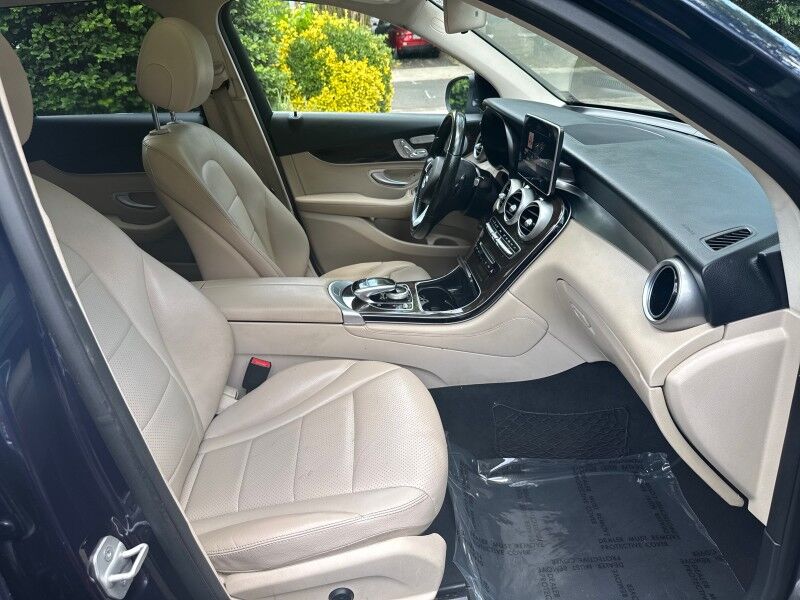 2016 Mercedes-Benz GLC 300 4MATIC w/ Premium and Multimedia Packages Arlington VA