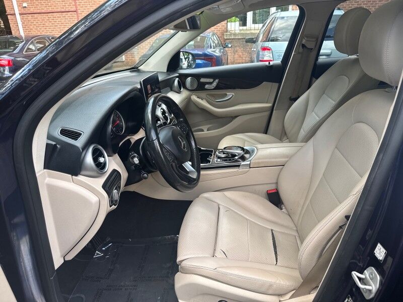 2016 Mercedes-Benz GLC 300 4MATIC w/ Premium and Multimedia Packages Arlington VA