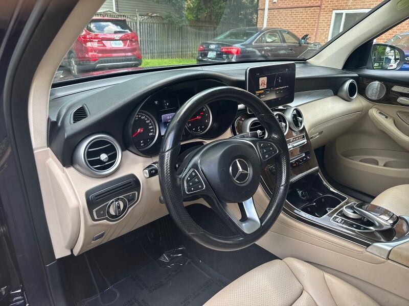 2016 Mercedes-Benz GLC 300 4MATIC w/ Premium and Multimedia Packages Arlington VA