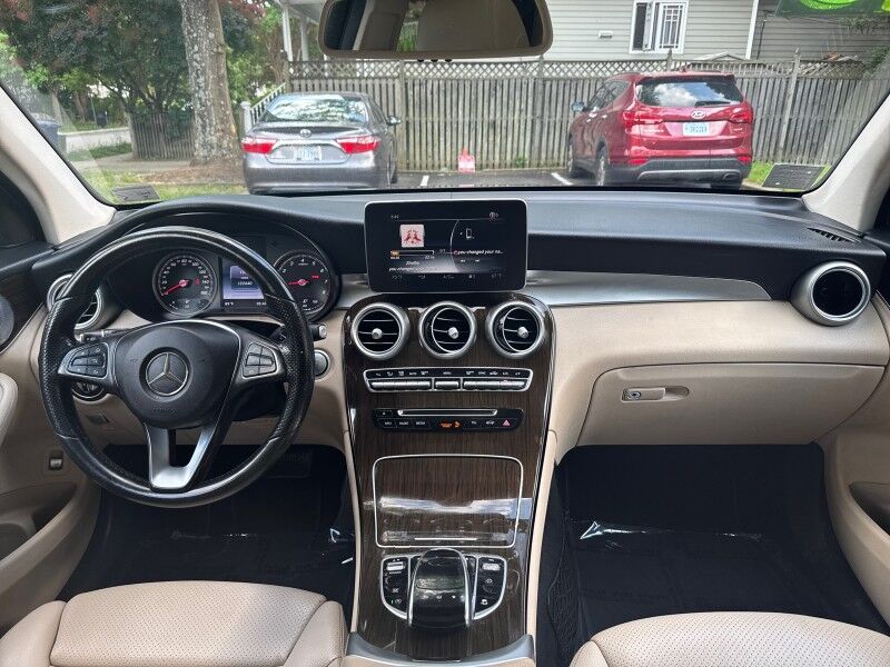 2016 Mercedes-Benz GLC 300 4MATIC w/ Premium and Multimedia Packages Arlington VA