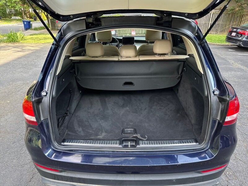 2016 Mercedes-Benz GLC 300 4MATIC w/ Premium and Multimedia Packages Arlington VA