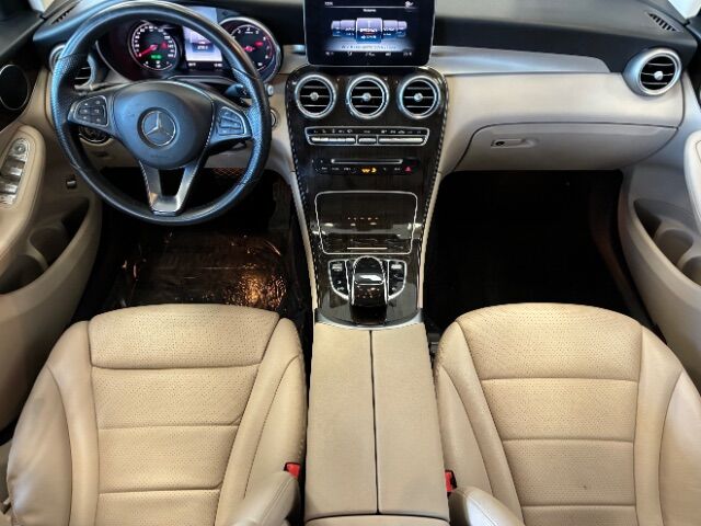 2016 Mercedes-Benz GLC 300 GLC 300