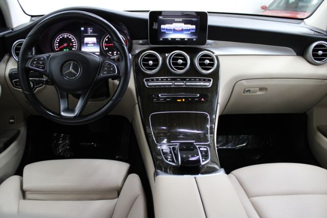 2016 Mercedes-Benz GLC 300 Luxury