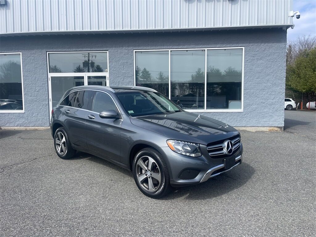 2016 Mercedes-Benz GLC GLC 300 Orange MA