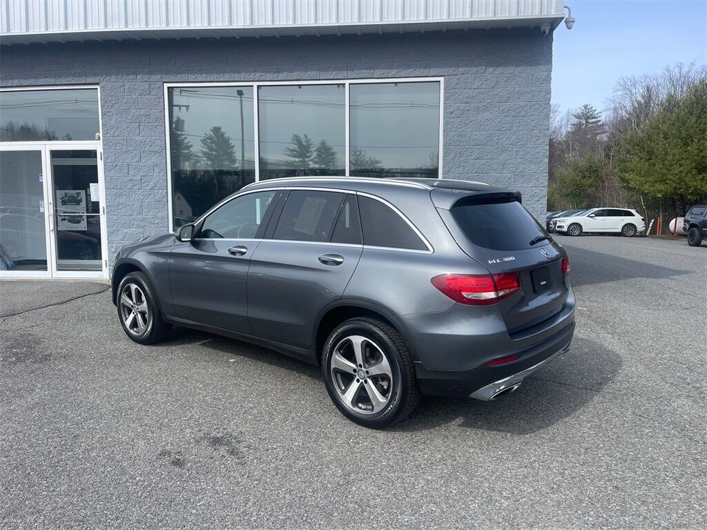 2016 Mercedes-Benz GLC GLC 300 Orange MA