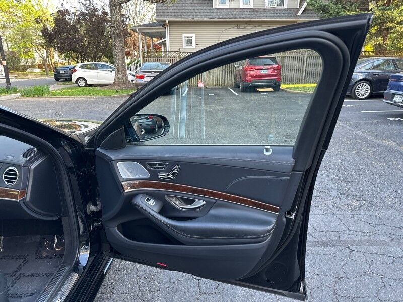 2016 Mercedes-Benz S-Class S 550 4MATIC Sedan AWD/4WD w/ Sport Package Arlington VA