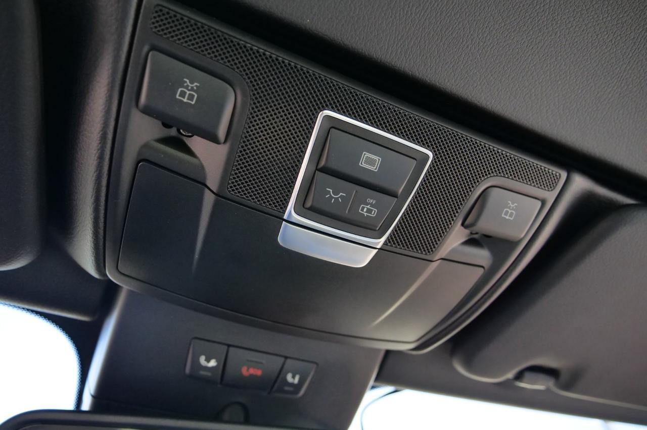 2016 Mercedes-Benz SL 550 Roadster / Magic Sky Control Roof / Massage Seats! Lincolnton NC