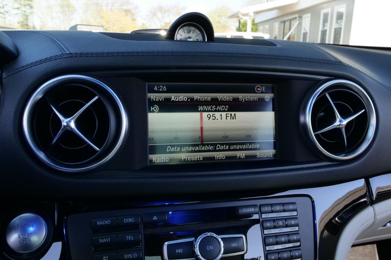 2016 Mercedes-Benz SL 550 Roadster / Magic Sky Control Roof / Massage Seats! Lincolnton NC