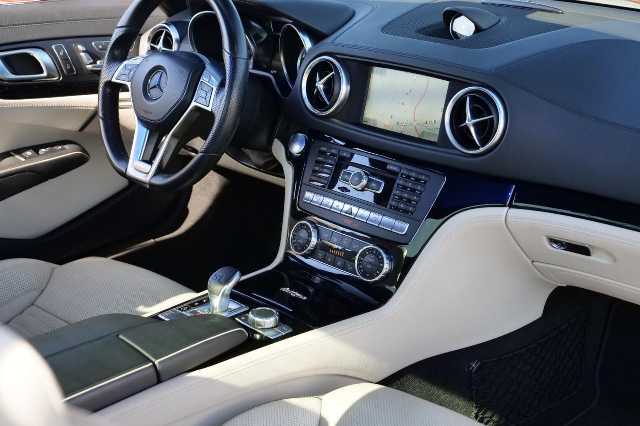 2016 Mercedes-Benz SL 550 Roadster / Magic Sky Control Roof / Massage Seats! Lincolnton NC