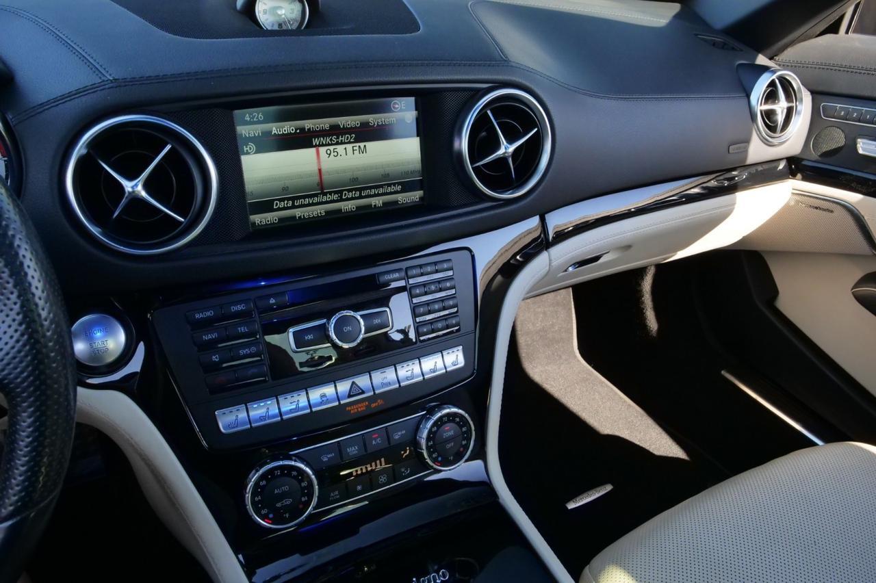 2016 Mercedes-Benz SL 550 Roadster / Magic Sky Control Roof / Massage Seats! Lincolnton NC