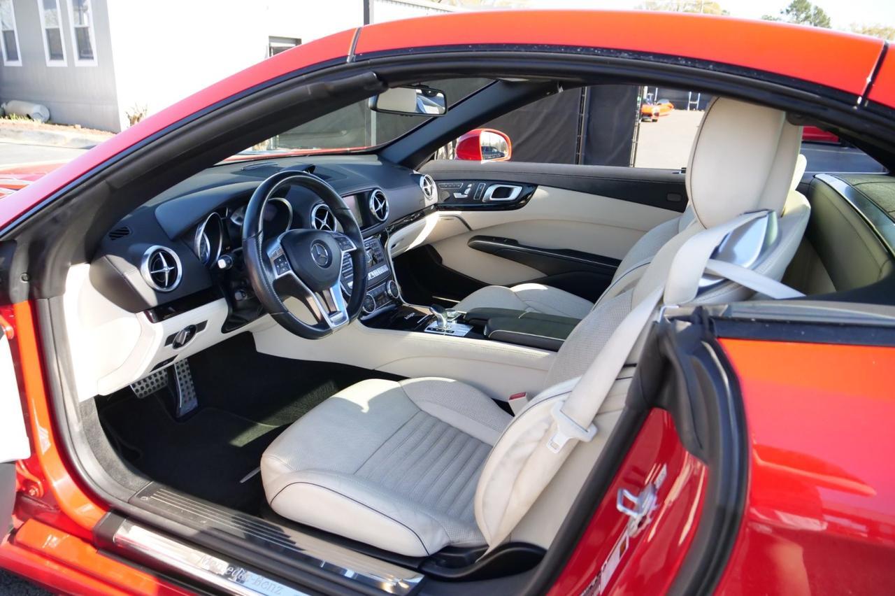 2016 Mercedes-Benz SL 550 Roadster / Magic Sky Control Roof / Massage Seats! Lincolnton NC