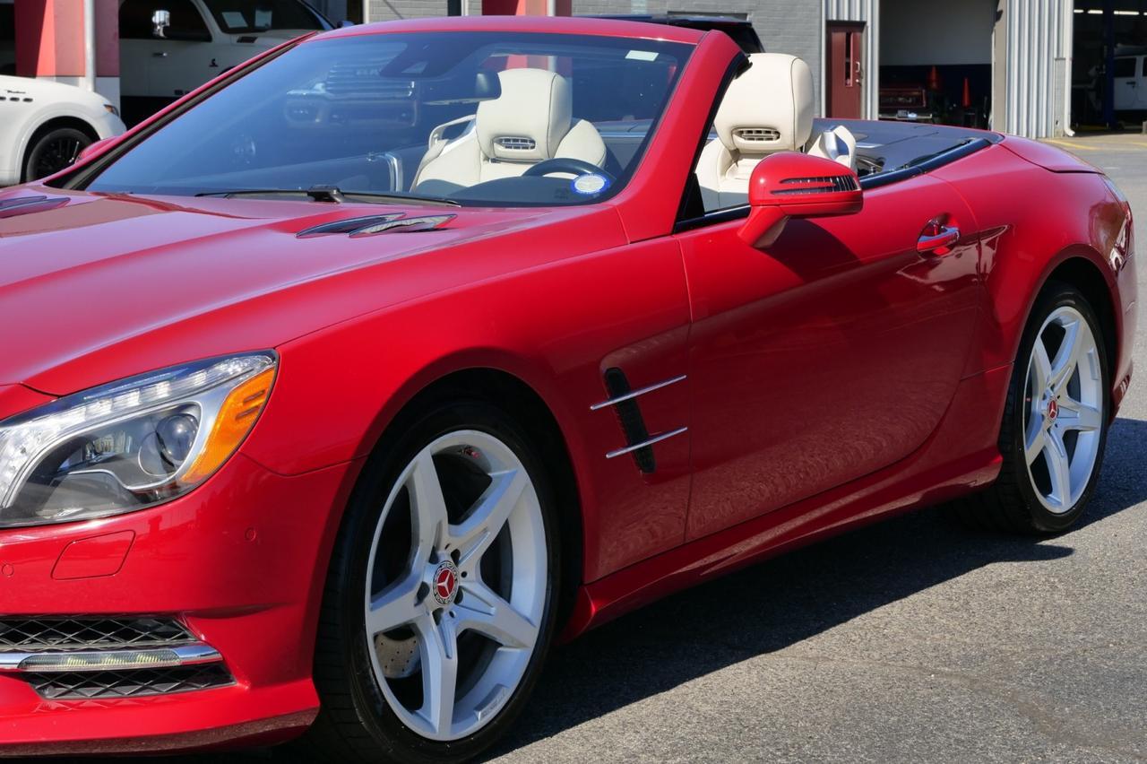 2016 Mercedes-Benz SL 550 Roadster / Magic Sky Control Roof / Massage Seats! Lincolnton NC