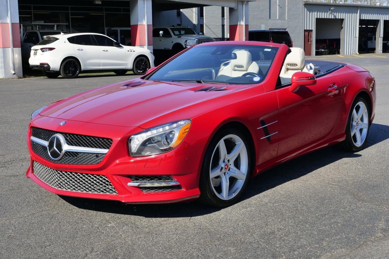 2016 Mercedes-Benz SL 550 Roadster / Magic Sky Control Roof / Massage Seats! Lincolnton NC
