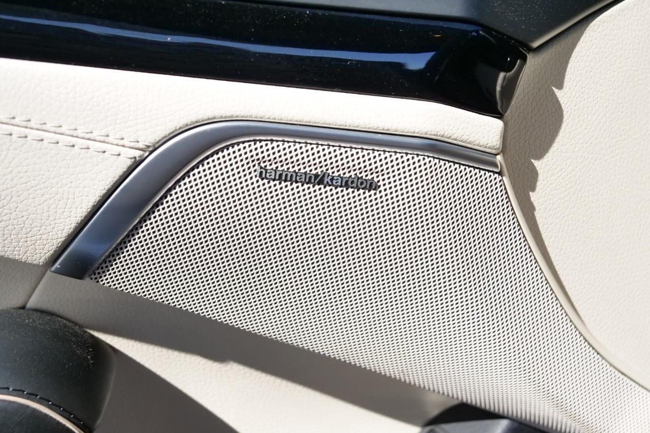 2016 Mercedes-Benz SL 550 Roadster / Magic Sky Control Roof / Massage Seats! Lincolnton NC