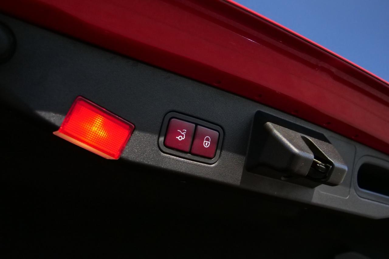 2016 Mercedes-Benz SL 550 Roadster / Magic Sky Control Roof / Massage Seats! Lincolnton NC