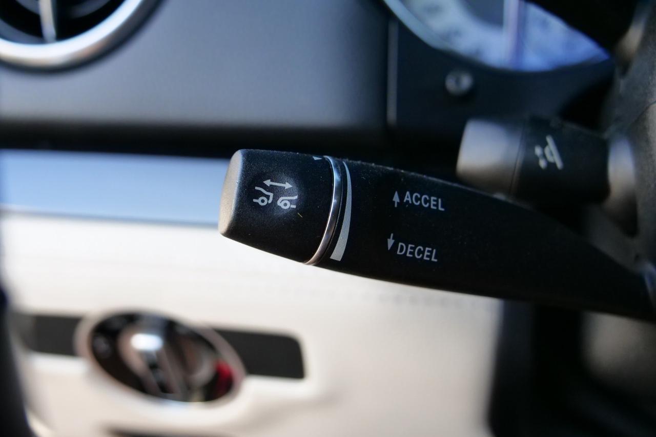 2016 Mercedes-Benz SL 550 Roadster / Magic Sky Control Roof / Massage Seats! Lincolnton NC