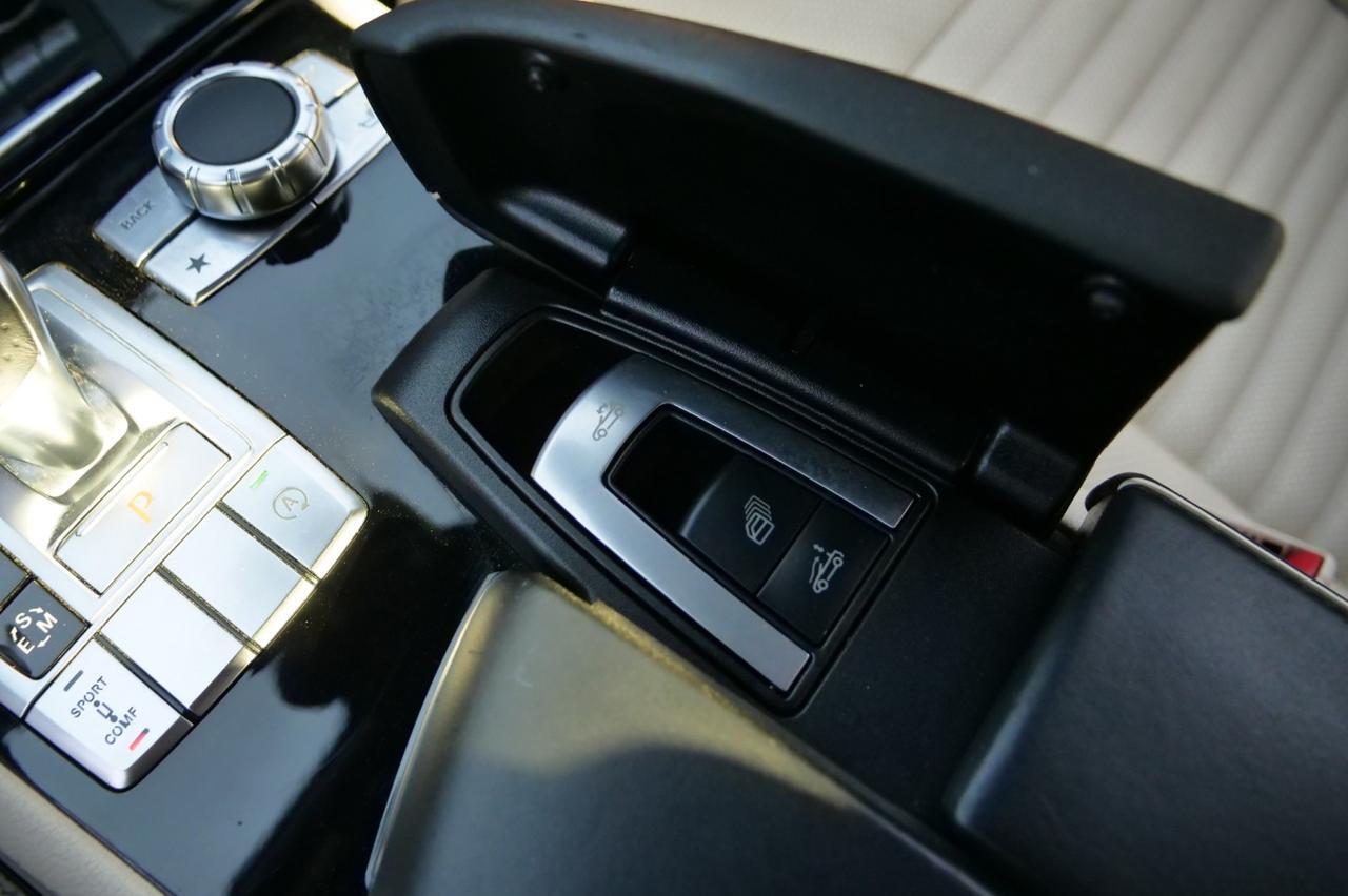 2016 Mercedes-Benz SL 550 Roadster / Magic Sky Control Roof / Massage Seats! Lincolnton NC