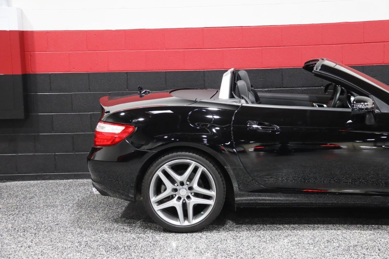 2016 Mercedes-Benz SLK 300 2dr Roadster Skokie IL