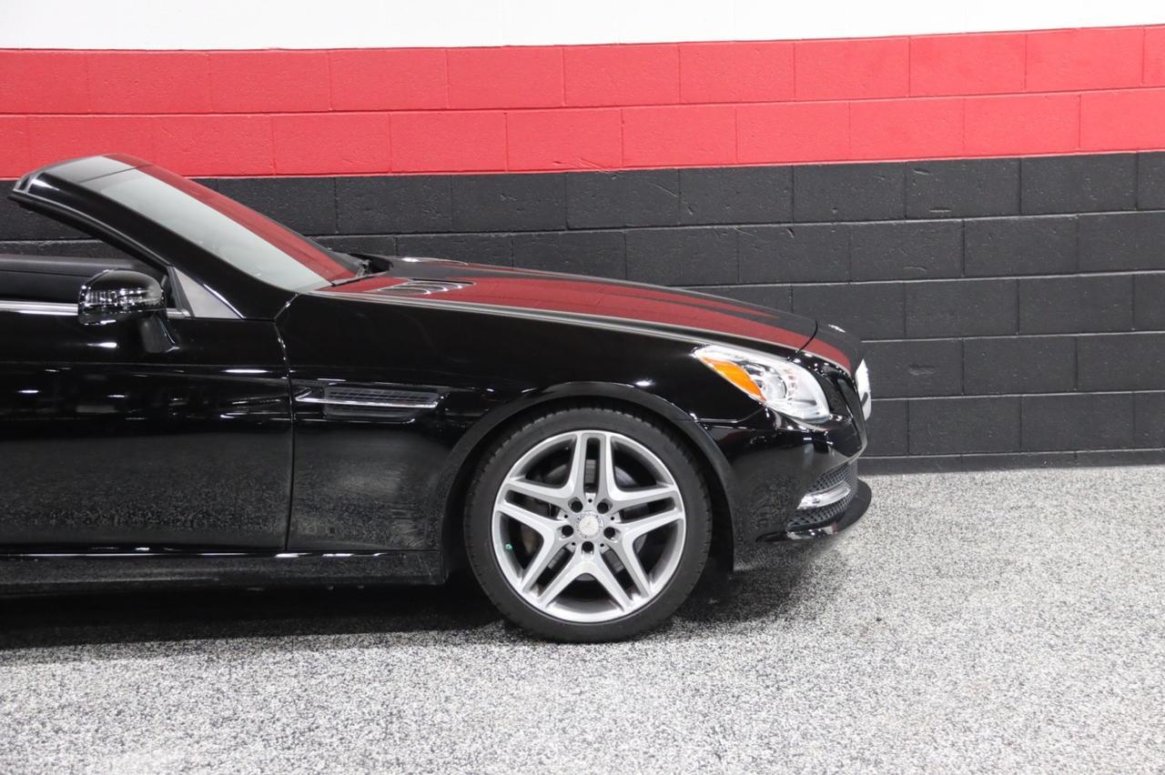 2016 Mercedes-Benz SLK 300 2dr Roadster Skokie IL