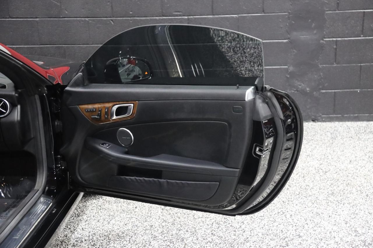 2016 Mercedes-Benz SLK 300 2dr Roadster Skokie IL