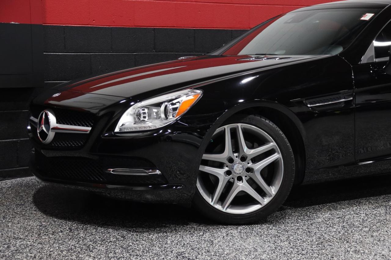 2016 Mercedes-Benz SLK 300 2dr Roadster Skokie IL