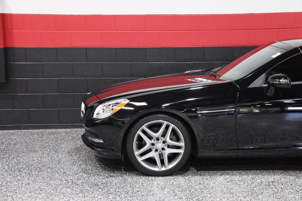 2016 Mercedes-Benz SLK 300 2dr Roadster Skokie IL