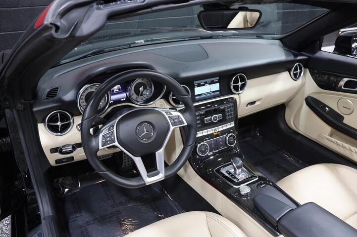 2016 Mercedes-Benz SLK 300 AMG Sport 2dr Roadster Chicago IL