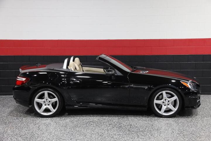 2016 Mercedes-Benz SLK 300 AMG Sport 2dr Roadster Chicago IL