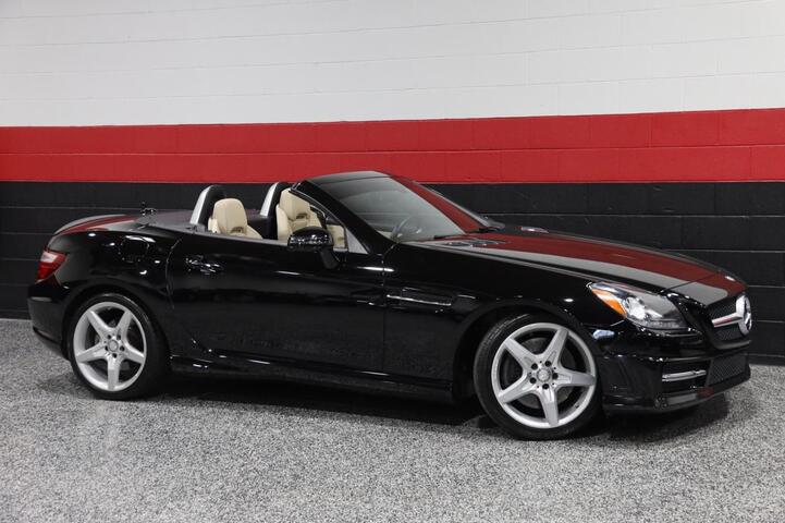 2016 Mercedes-Benz SLK 300 AMG Sport 2dr Roadster Chicago IL