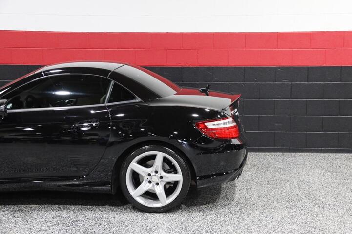 2016 Mercedes-Benz SLK 300 AMG Sport 2dr Roadster Chicago IL