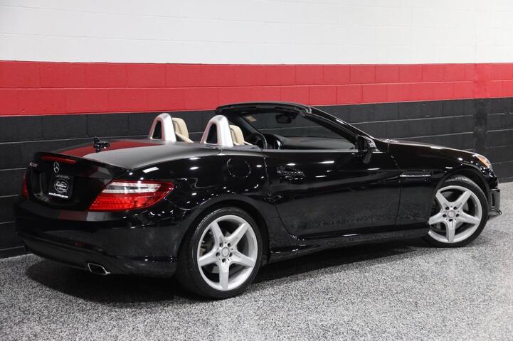 2016 Mercedes-Benz SLK 300 AMG Sport 2dr Roadster Chicago IL