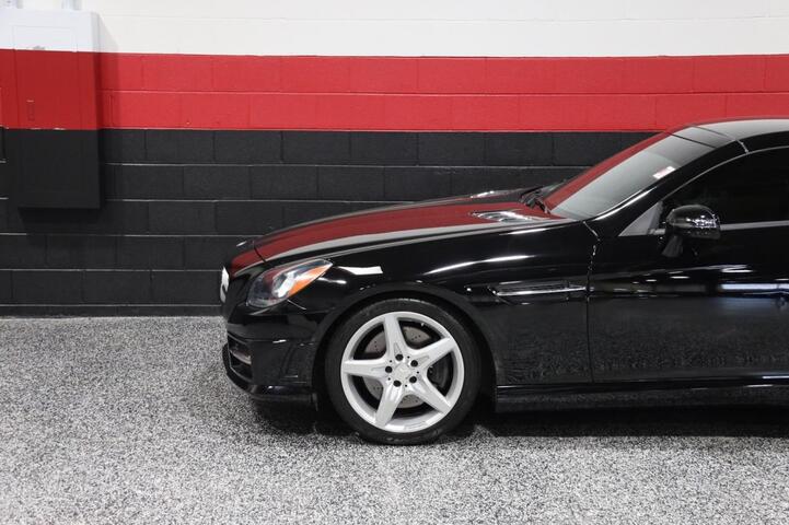 2016 Mercedes-Benz SLK 300 AMG Sport 2dr Roadster Chicago IL