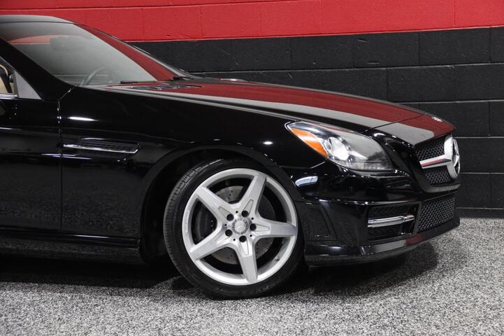 2016 Mercedes-Benz SLK 300 AMG Sport 2dr Roadster Chicago IL