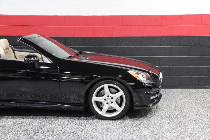 2016 Mercedes-Benz SLK 300 AMG Sport 2dr Roadster Chicago IL