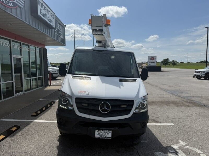 2016 Mercedes-Benz Sprinter 3500 DRW Cargo Van Bucket Truck Collinsville OK