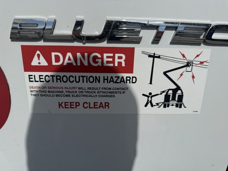 2016 Mercedes-Benz Sprinter 3500 DRW Cargo Van Bucket Truck Collinsville OK