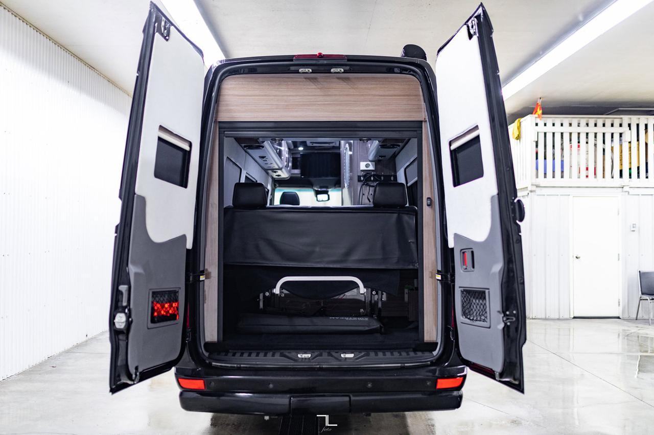 2016 Mercedez-Benz 3500 Sprinter 4x4 Airstream Interstate Diesel Leather Nav BCam TV Red Deer AB