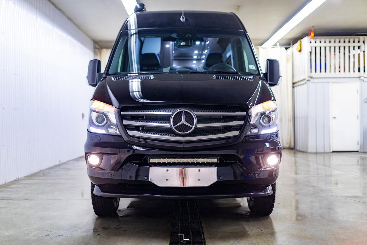 2016 Mercedez-Benz 3500 Sprinter 4x4 Airstream Interstate Diesel Leather Nav BCam TV Red Deer AB