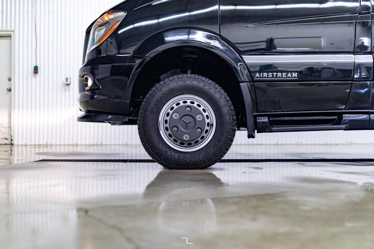 2016 Mercedez-Benz 3500 Sprinter 4x4 Airstream Interstate Diesel Leather Nav BCam TV Red Deer AB