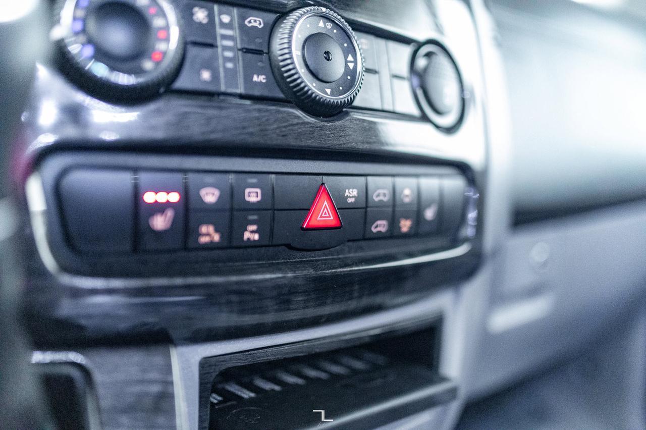 2016 Mercedez-Benz 3500 Sprinter 4x4 Airstream Interstate Diesel Leather Nav BCam TV Red Deer AB