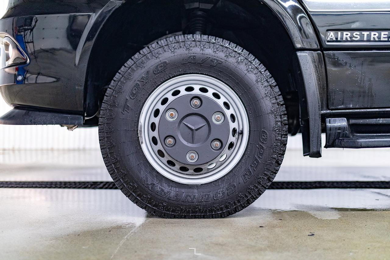 2016 Mercedez-Benz 3500 Sprinter 4x4 Airstream Interstate Diesel Leather Nav BCam TV Red Deer AB