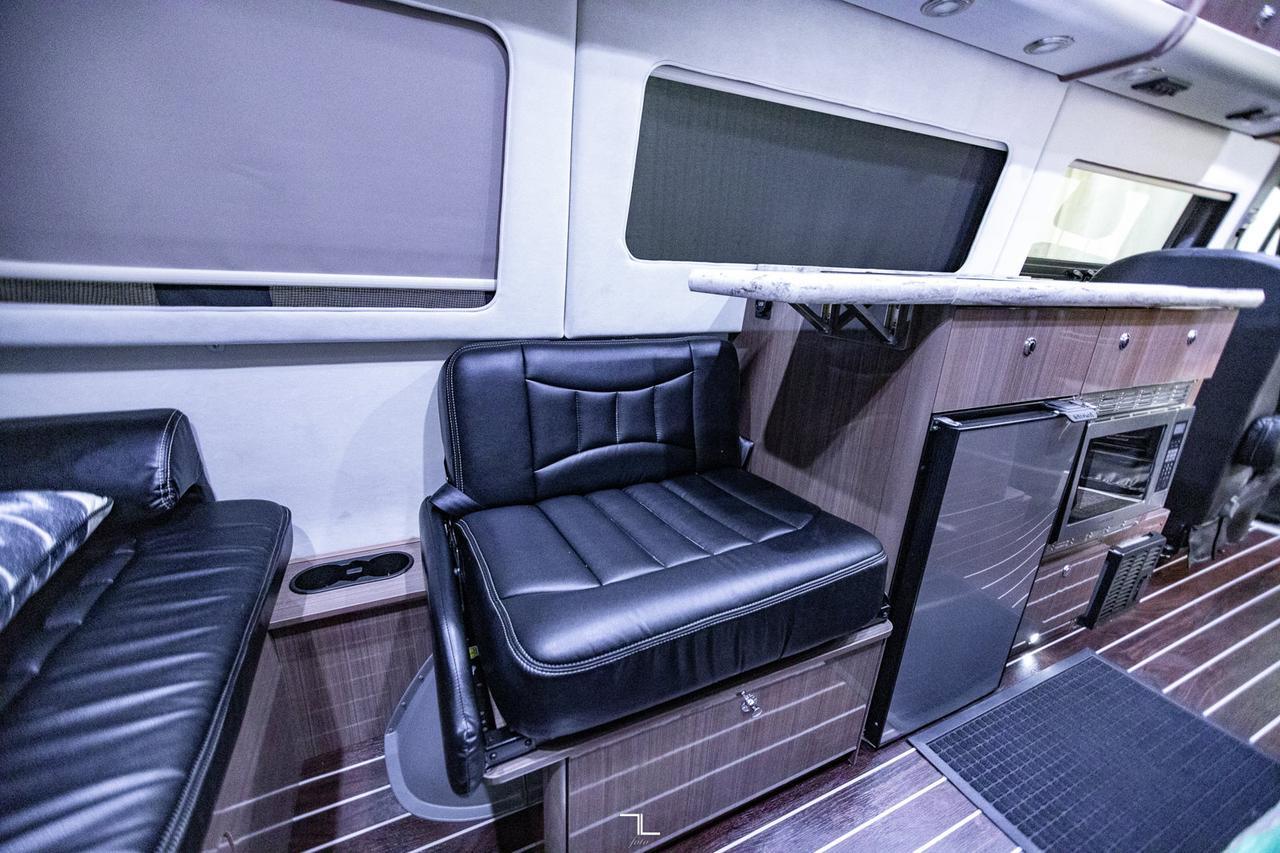 2016 Mercedez-Benz 3500 Sprinter 4x4 Airstream Interstate Diesel Leather Nav BCam TV Red Deer AB