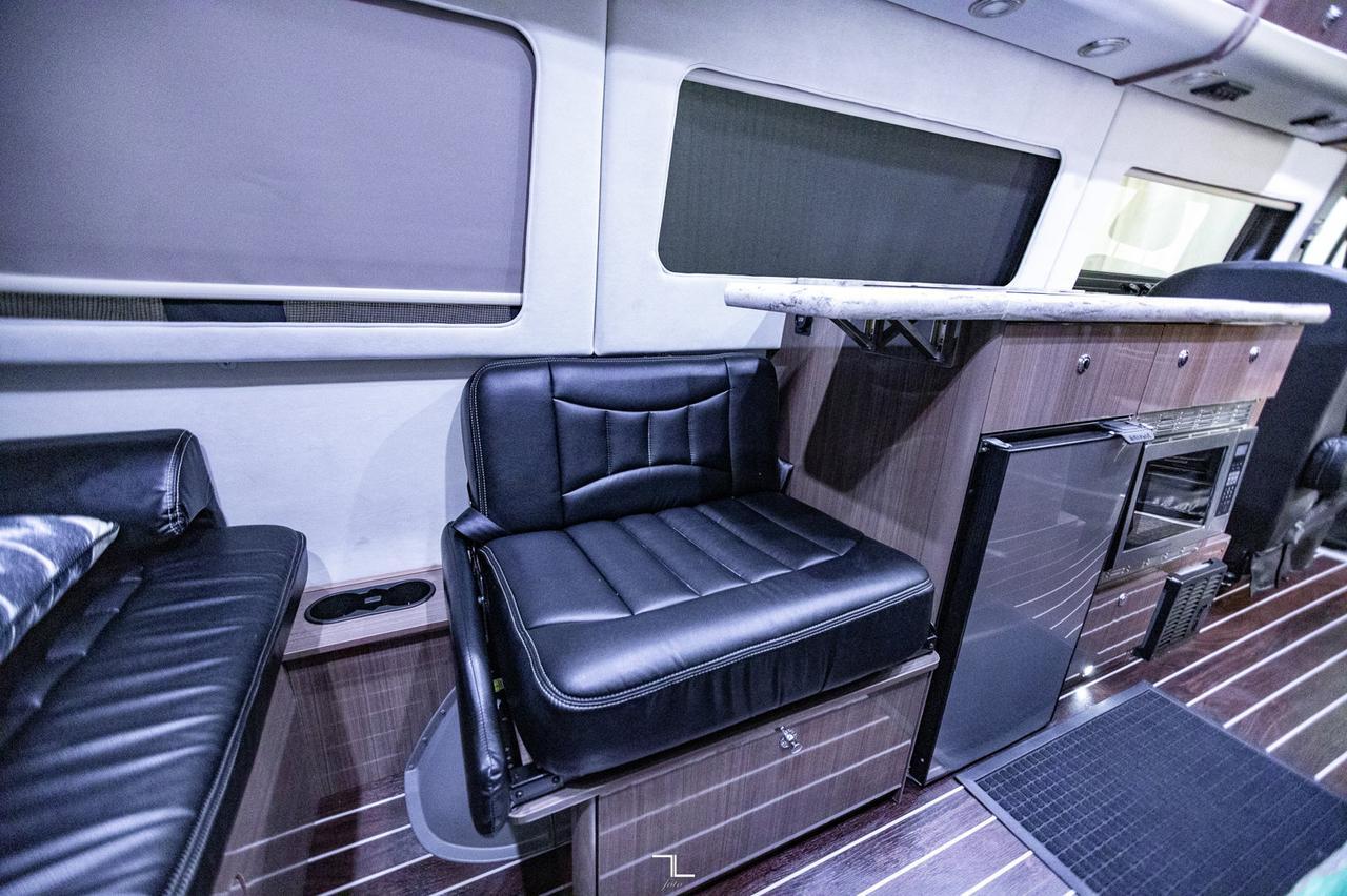 2016 Mercedez-Benz 3500 Sprinter 4x4 Airstream Interstate Diesel Leather Nav BCam TV Red Deer AB